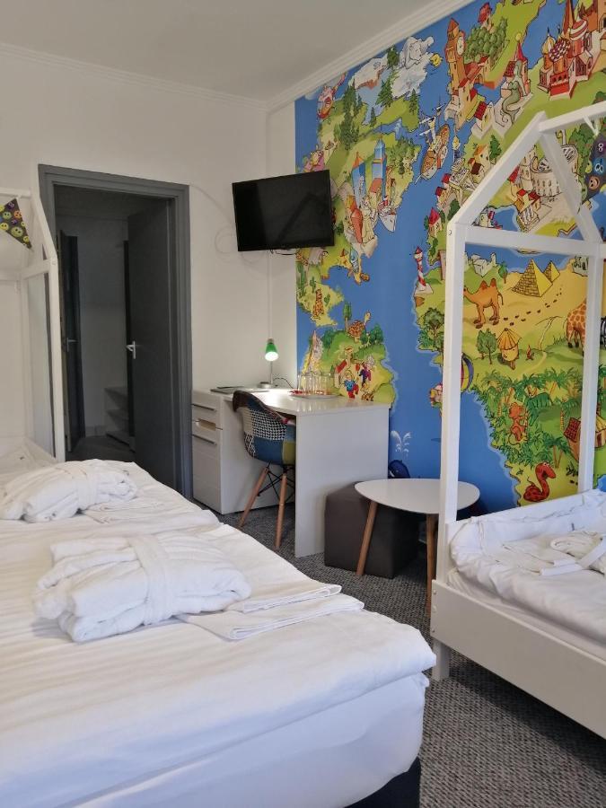 Hoforras Hotel Gyula Buitenkant foto