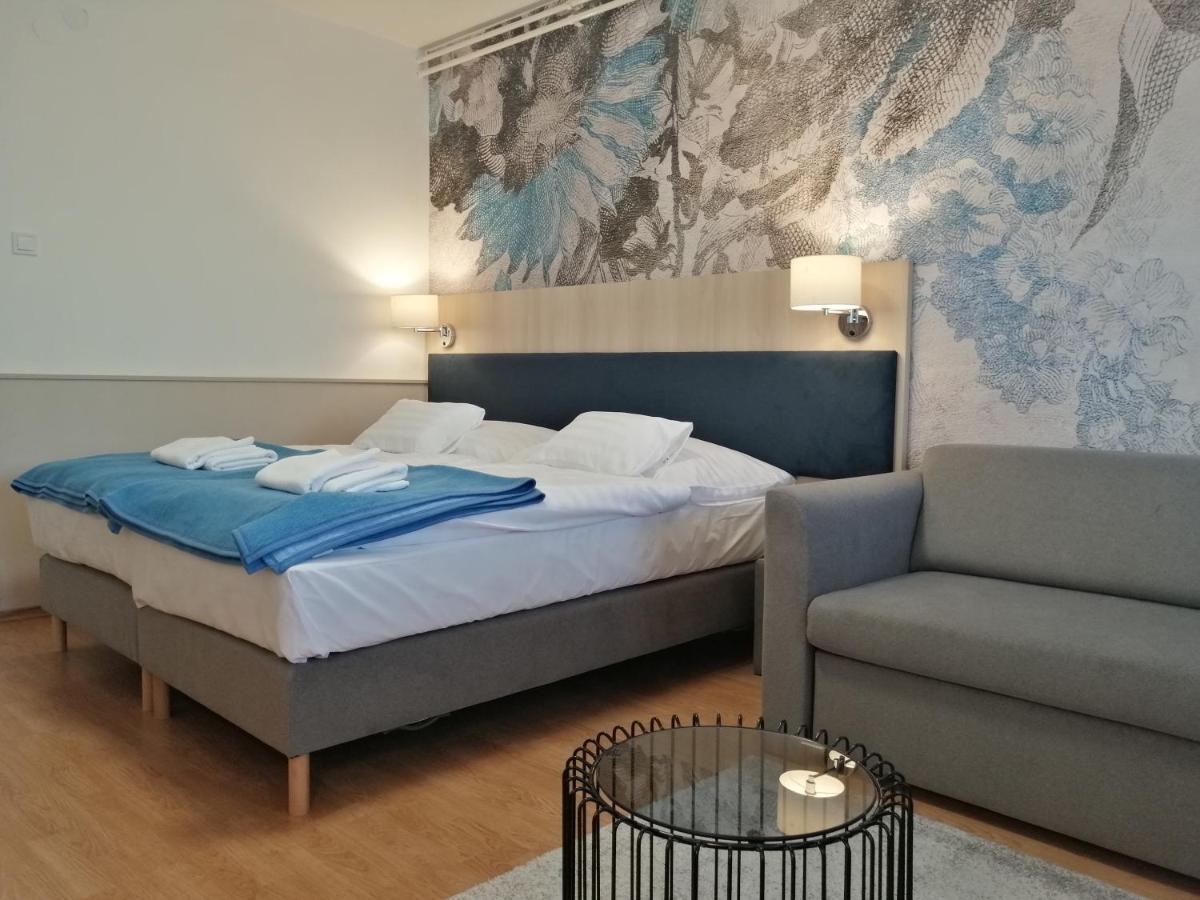 Hoforras Hotel Gyula Buitenkant foto