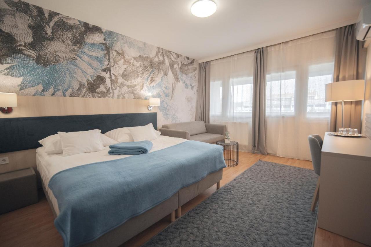 Hoforras Hotel Gyula Buitenkant foto